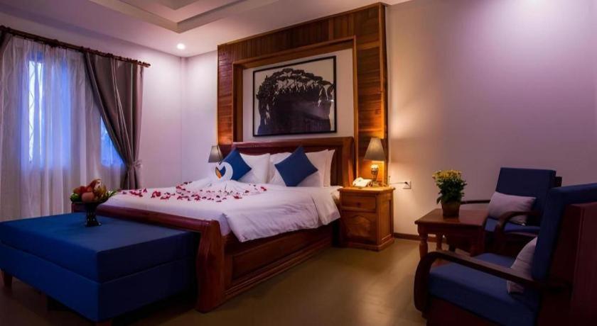 Indra Porak hotel 00